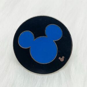 🔮 5/$25 Disney Cast Lanyard Blue Mickey Mouse Icon‎ Pin